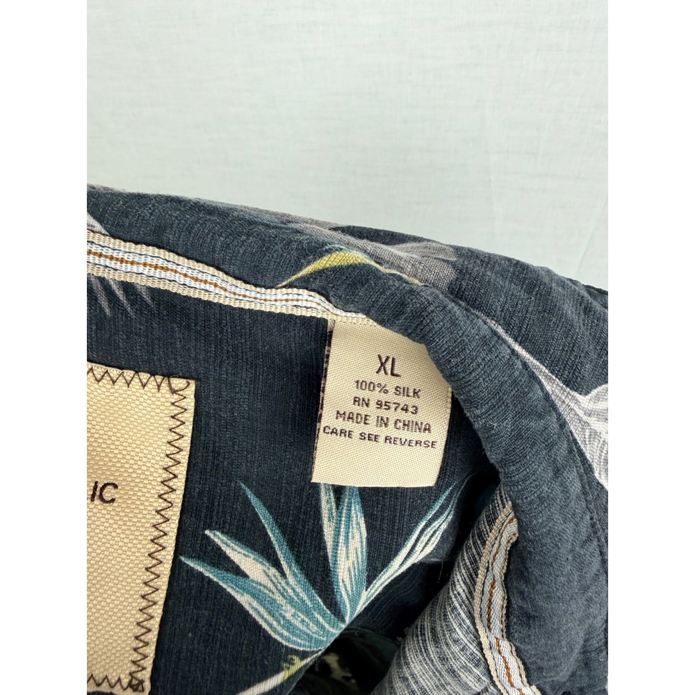 Island‎ Republic Mens XL Silk Tropical Floral Hawaiian Camp Shirt Blue Black - Picture 8 of 10